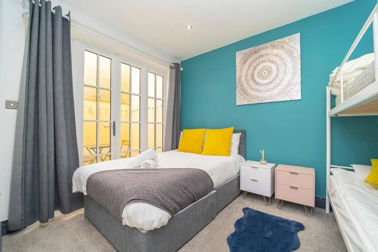 Luxury Townhouse By Brighton Sea Villa